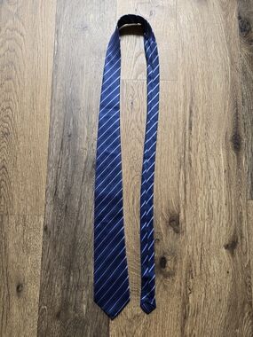 Kailong Classic Navy Striped Men's 100% Silk Tie